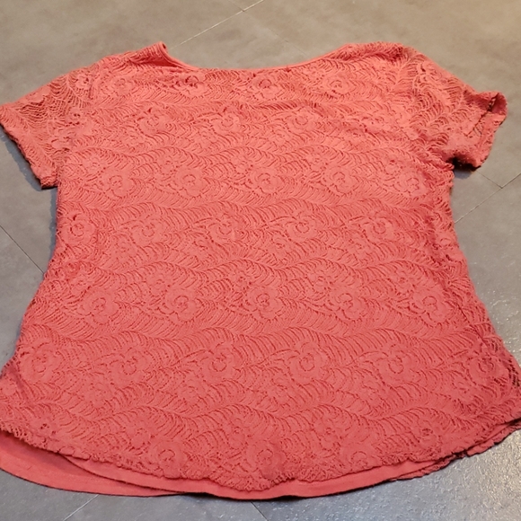 Leo & Nicole coral color short sleeve - Picture 5 of 5